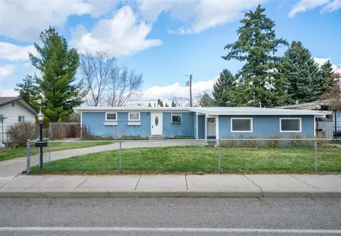 321 E Cozza Dr, Spokane, WA 99208 photo 2