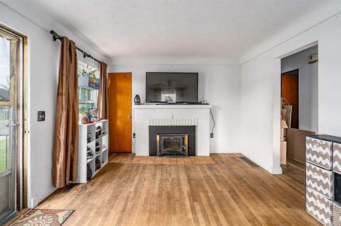 1720 E Queen Ave, Spokane, WA 99207 photo 2