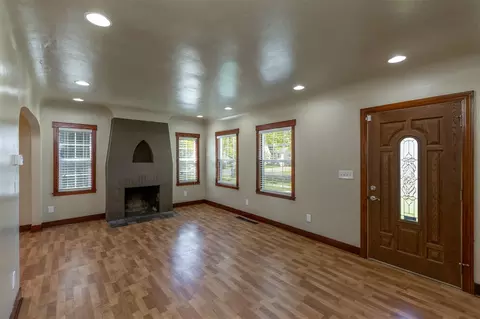 414 E Hoffman Ave, Spokane, WA 99207 photo 11