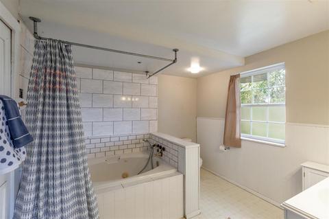 5617 E 37th Ave, Spokane, WA 99223 photo 17