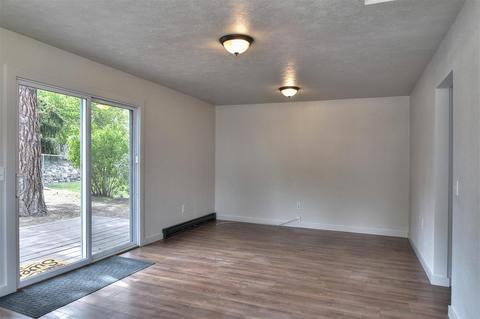10528 E 8th Ave, Spokane Valley, WA 99206 photo 5