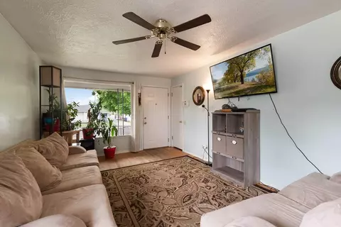 1907 E Longfellow Ave, Spokane, WA 99207 photo 4