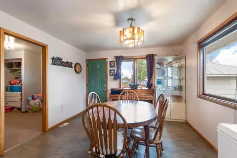 1907 E Longfellow Ave, Spokane, WA 99207 photo 6
