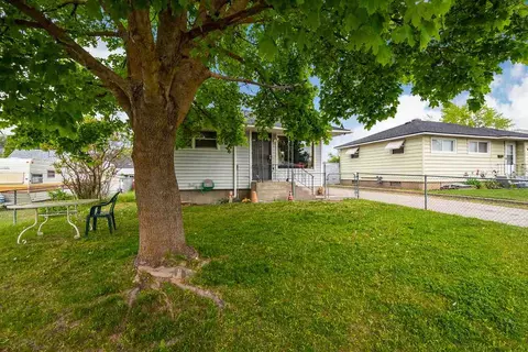 1907 E Longfellow Ave, Spokane, WA 99207 photo 2