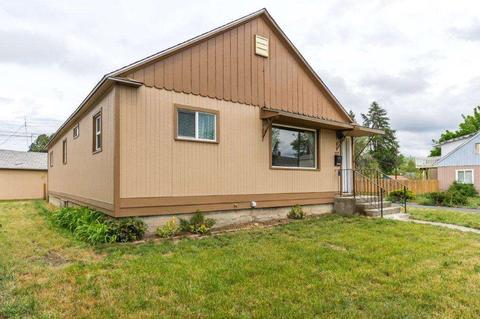 1127 E Broad Ave, Spokane, WA 99207 photo 1
