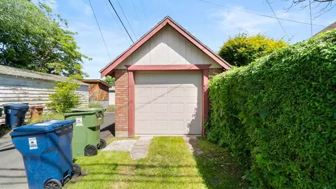 601 Everett Ave, Spokane, WA 99207 photo 17