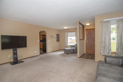 557 E Queen Ave, Spokane, WA 99207 photo 4