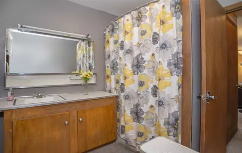 557 E Queen Ave, Spokane, WA 99207 photo 11