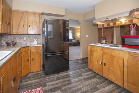 557 E Queen Ave, Spokane, WA 99207 photo 5