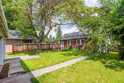 557 E Queen Ave, Spokane, WA 99207 photo 18