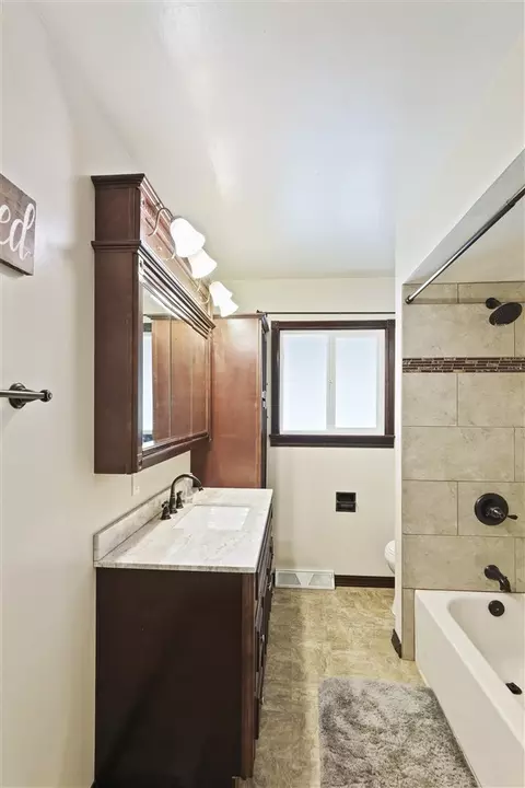 2128 E Gordon Ave, Spokane, WA 99207 photo 12