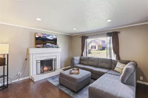 2128 E Gordon Ave, Spokane, WA 99207 photo 4