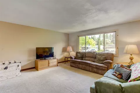 11221 E 34th Ave, Spokane Valley, WA 99206 photo 3
