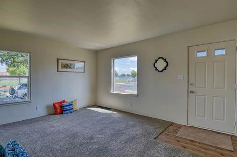 1327 E Hoffman Ave, Spokane, WA 99207 photo 3