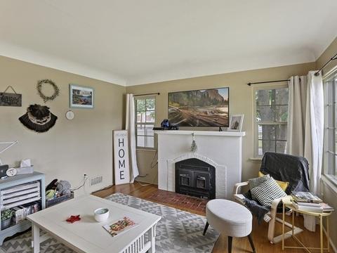 704 E 39th Ave, Spokane, WA 99203 photo 2