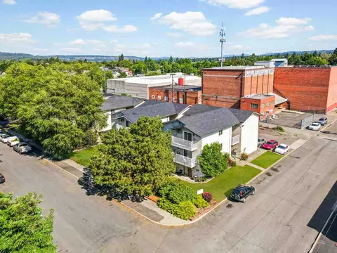 1802 W Sharp Ave, Spokane, WA 99201 photo 2