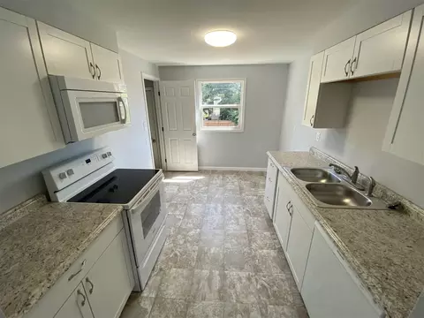 1518 E Walton Ave, Spokane, WA 99207 photo 5