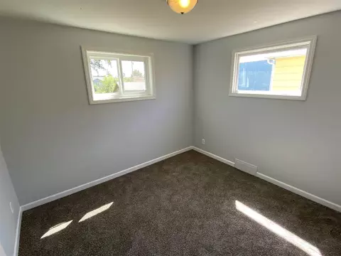 1518 E Walton Ave, Spokane, WA 99207 photo 10