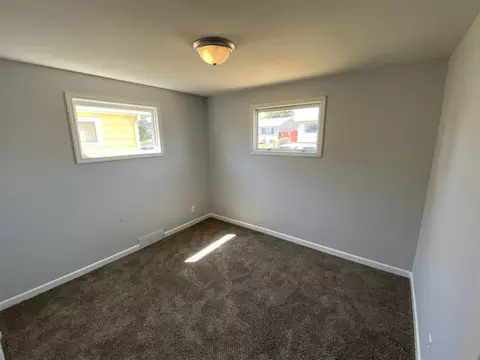 1518 E Walton Ave, Spokane, WA 99207 photo 6