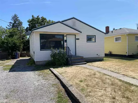 1518 E Walton Ave, Spokane, WA 99207 photo 1