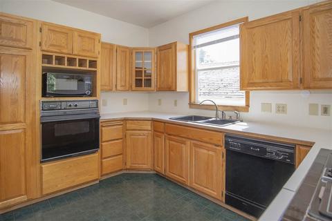 1004 Ermina, Spokane, WA 99207 photo 11