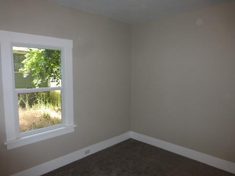 917 E 9th St, Spokane, WA 99202 photo 10