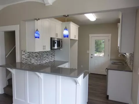 917 E 9th St, Spokane, WA 99202 photo 5