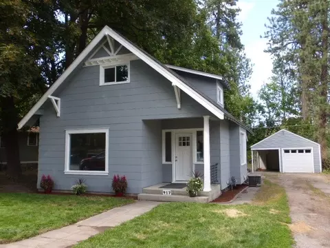 917 E 9th St, Spokane, WA 99202 photo 1
