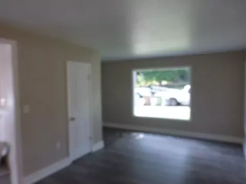 917 E 9th St, Spokane, WA 99202 photo 13