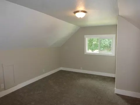 917 E 9th St, Spokane, WA 99202 photo 18