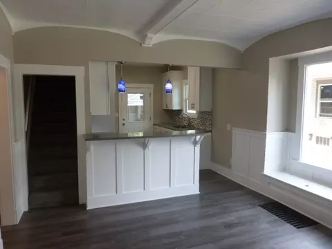 917 E 9th St, Spokane, WA 99202 photo 8