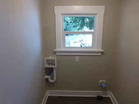 917 E 9th St, Spokane, WA 99202 photo 16