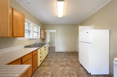 4011 N Maple St, Spokane, WA 99205 photo 6