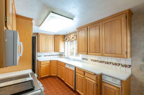 919 E 19th Ave, Spokane, WA 99203 photo 9