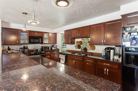 1006 E Pinecone Ct, Spokane, WA 99208 photo 2
