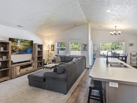 703 E Canterbury Ln, Colbert, WA 99005 photo 3