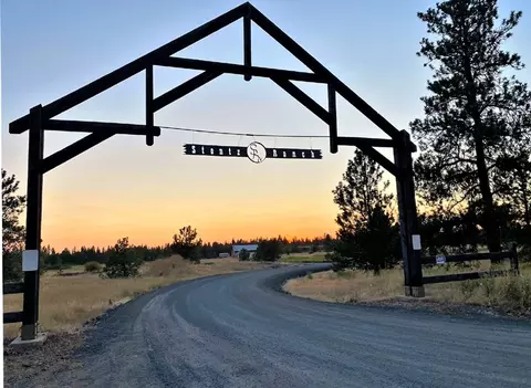 2217 E Red Barn Ln, Spangle, WA 99031 photo 1