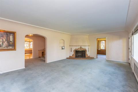 1207 E Overbluff Rd, Spokane, WA 99203 photo 8