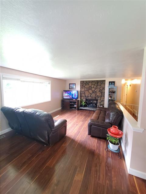 716 E Roundtable Cir, Spokane, WA 99218 photo 2