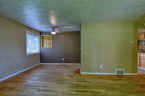 6423 N Calispel St, Spokane, WA 99208 photo 2