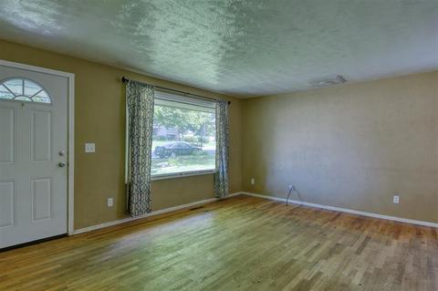 6423 N Calispel St, Spokane, WA 99208 photo 3