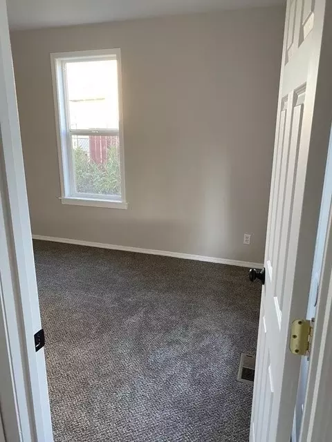 2717 E Sharp Ave, Spokane, WA 99202 photo 9