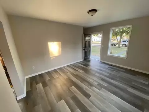 2717 E Sharp Ave, Spokane, WA 99202 photo 3