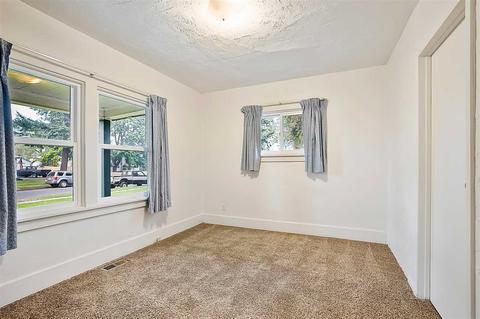802 E Sanson Ave, Spokane, WA 99207 photo 10