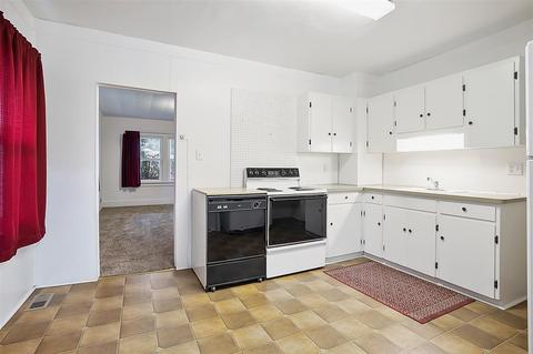 802 E Sanson Ave, Spokane, WA 99207 photo 8
