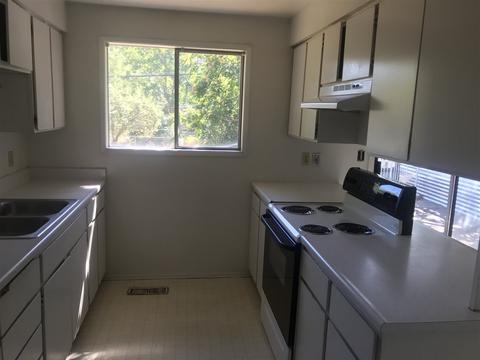 2414 E Sharp Ave, Spokane, WA 99202 photo 2