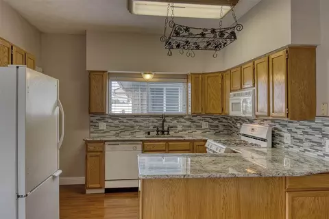 910 E 30th Ave, Spokane, WA 99203 photo 8