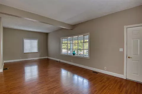 910 E 30th Ave, Spokane, WA 99203 photo 5