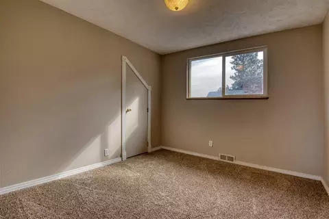 910 E 30th Ave, Spokane, WA 99203 photo 17