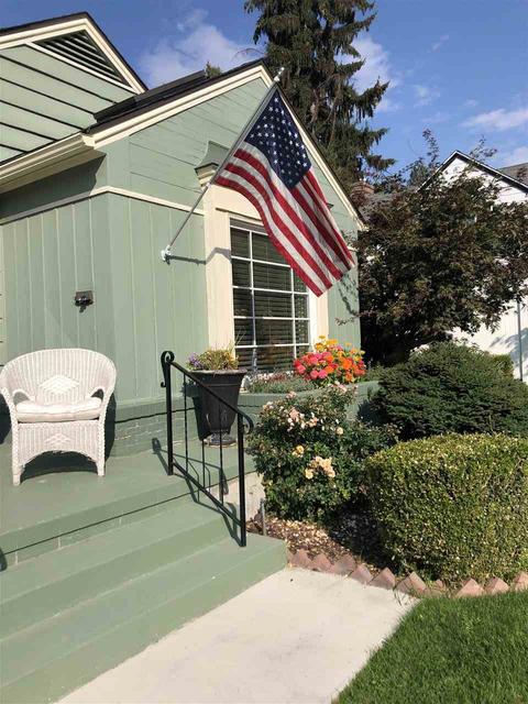 717 E 28th Ave, Spokane, WA 99203 photo 2